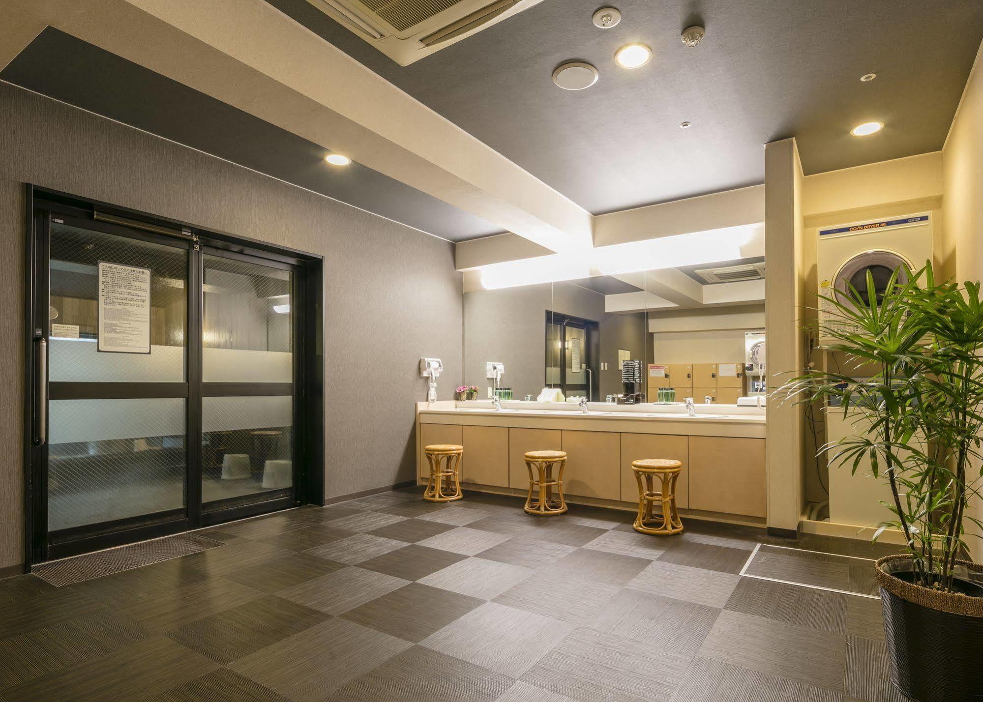 Hotel Route-Inn Kumamoto Ekimae Eksteriør billede